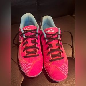 Youth size 4 softball cleats.